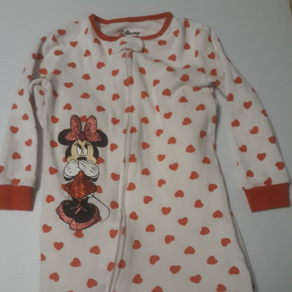Girl's zip-up sleeper